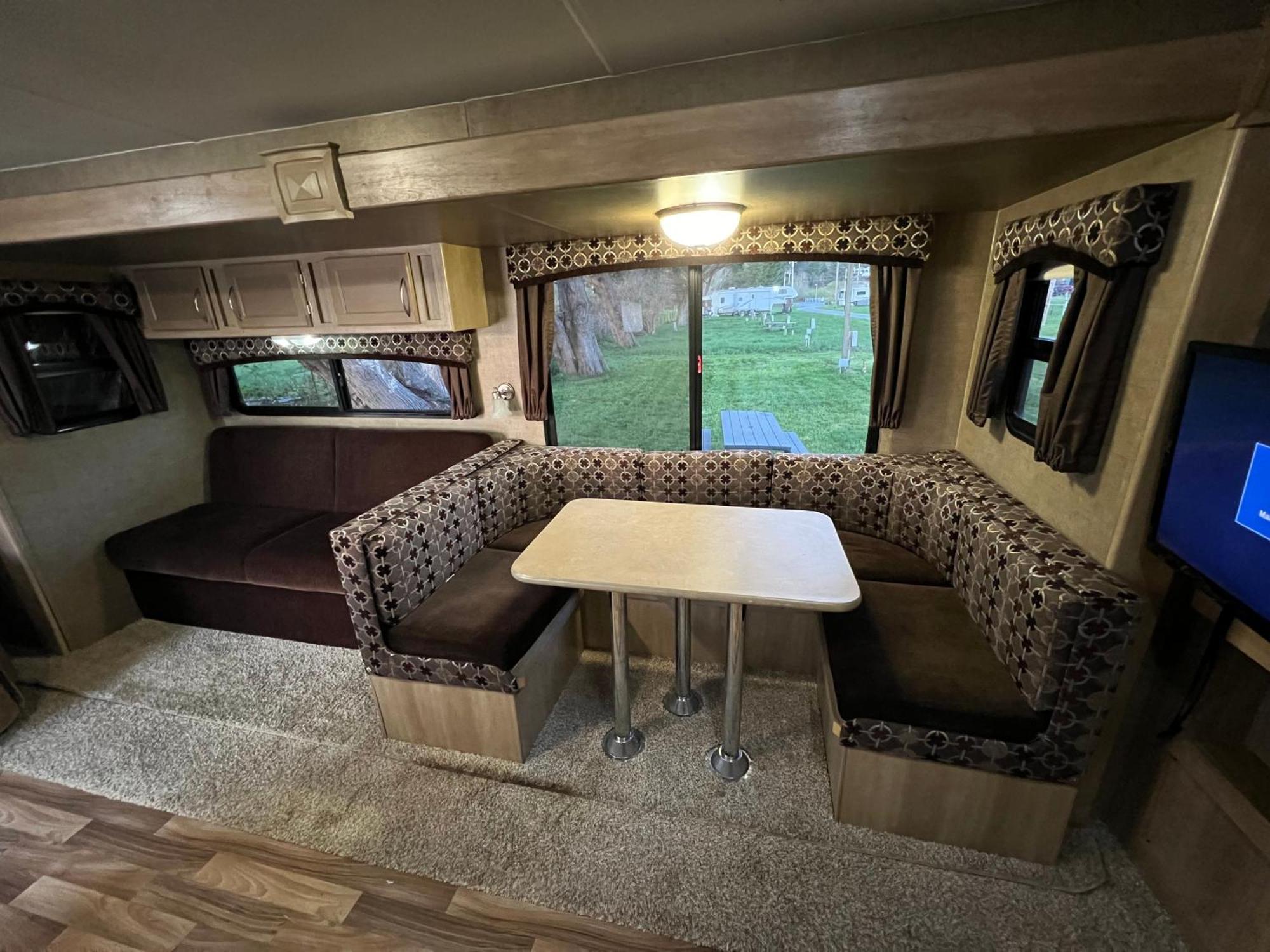 Surfside Glamping Camper Hotel Klamath Exterior photo