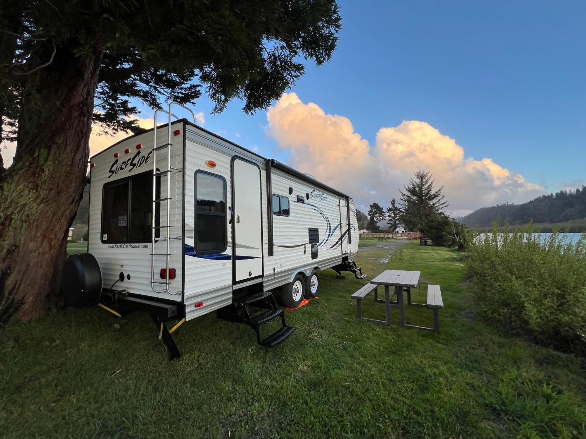 Surfside Glamping Camper Hotel Klamath Exterior photo